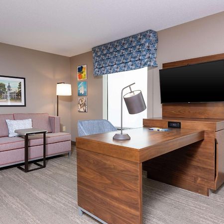 Hampton Inn & Suites Marshalltown Zewnętrze zdjęcie