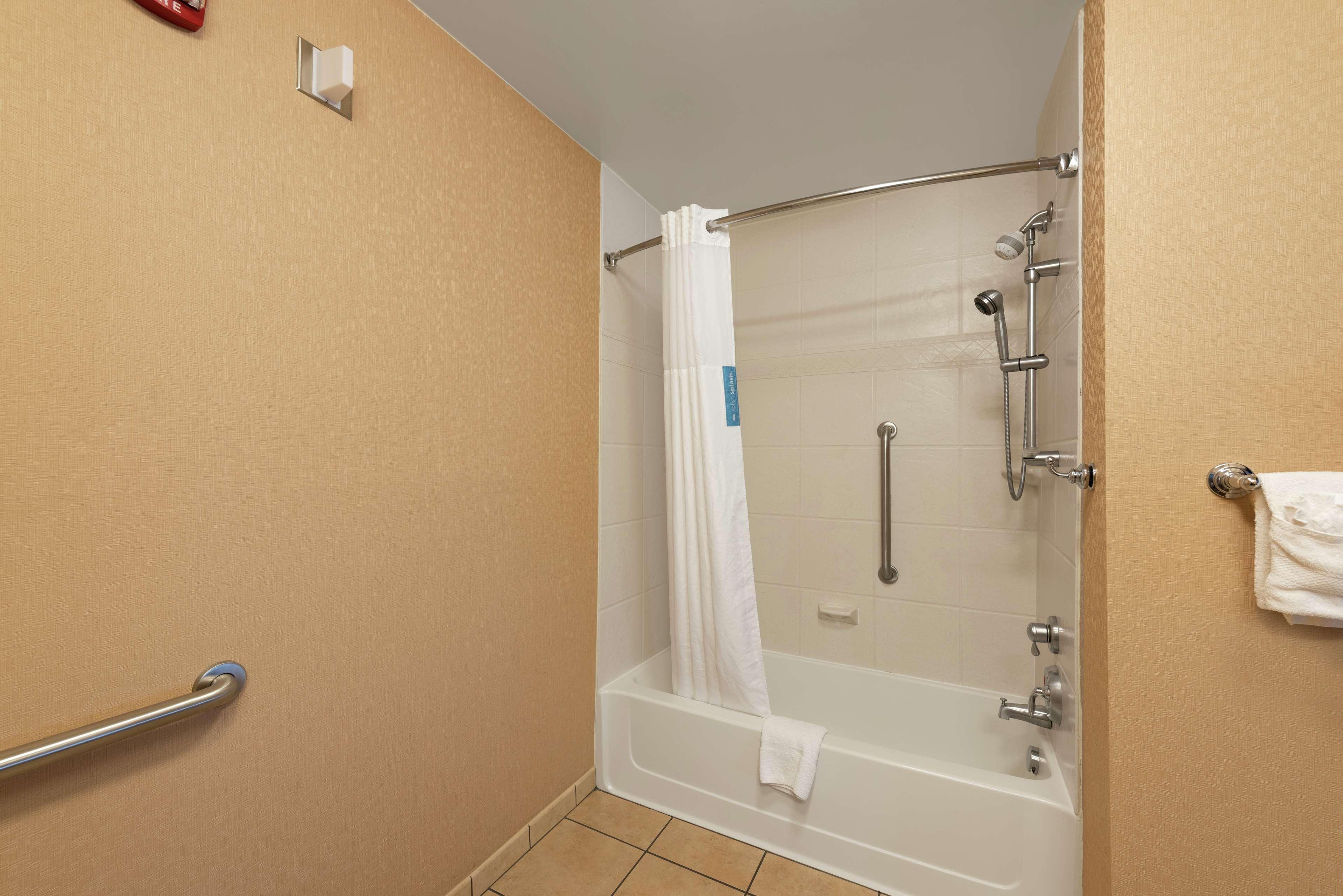 Hampton Inn & Suites Marshalltown Zewnętrze zdjęcie