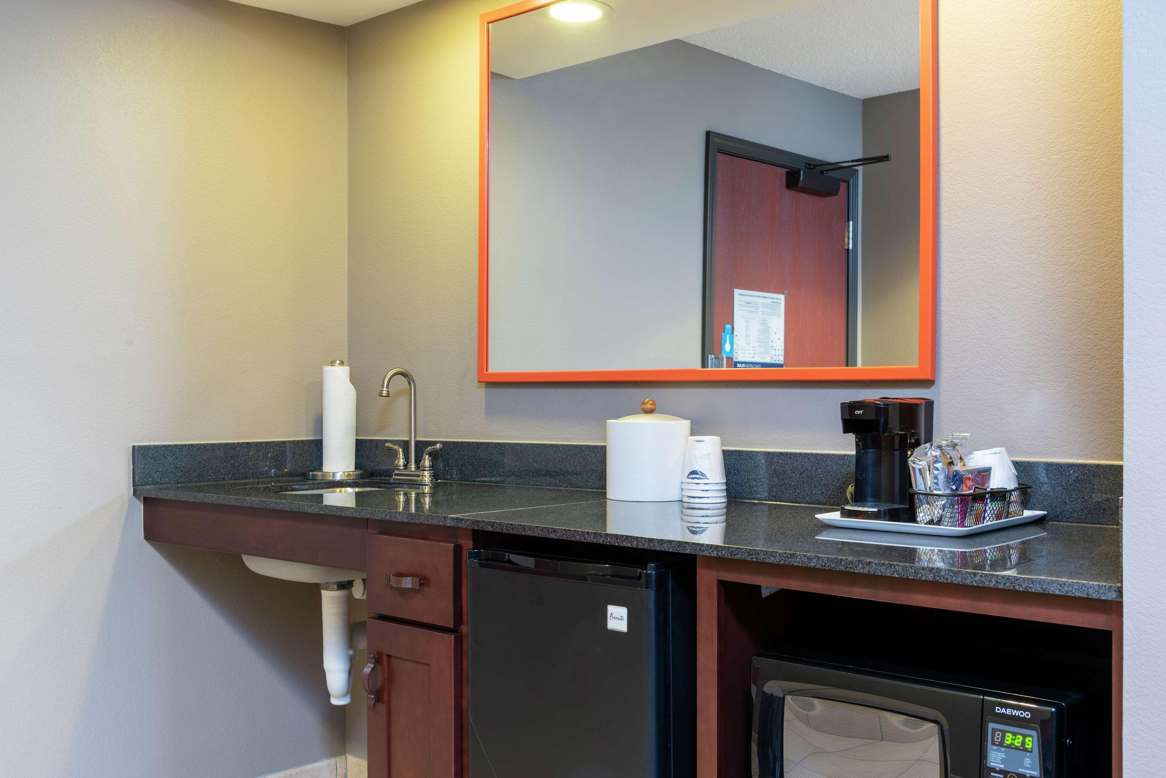 Hampton Inn & Suites Marshalltown Zewnętrze zdjęcie