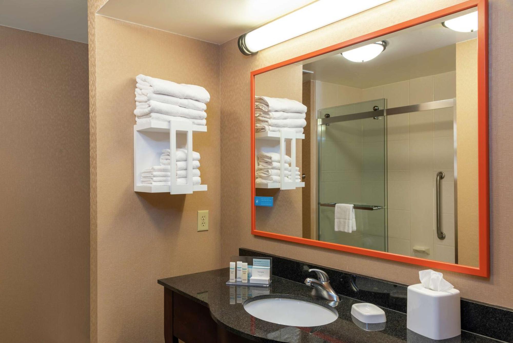 Hampton Inn & Suites Marshalltown Zewnętrze zdjęcie