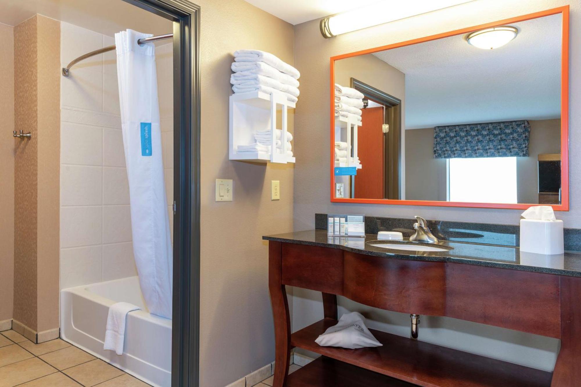 Hampton Inn & Suites Marshalltown Zewnętrze zdjęcie